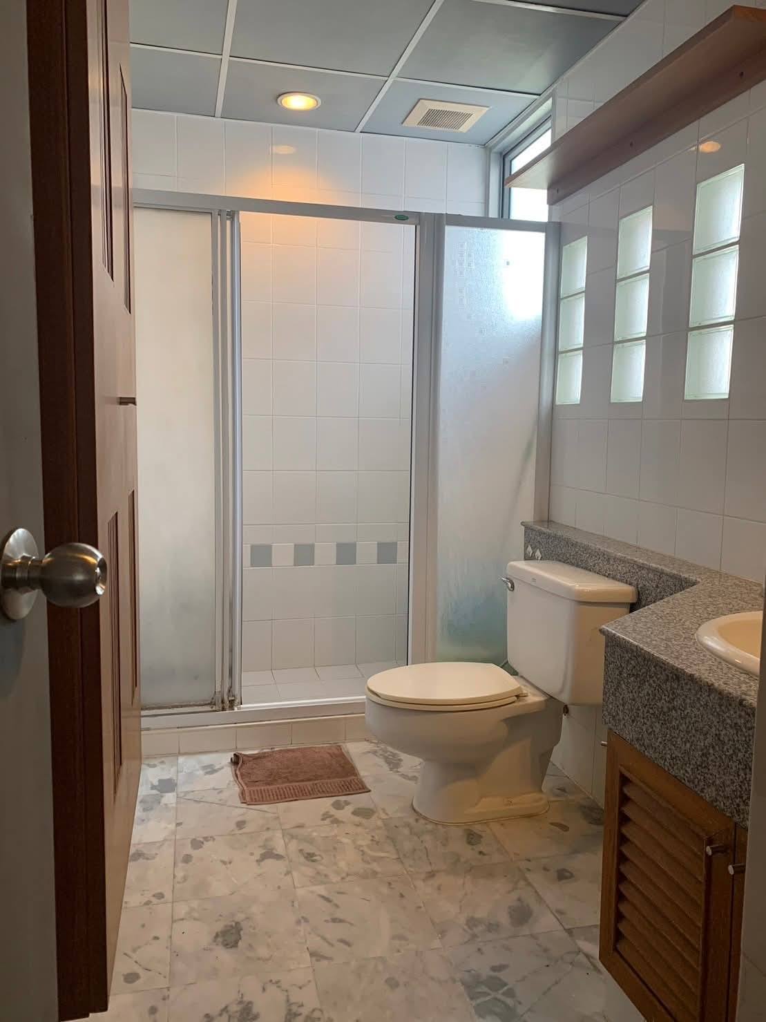 ให้เช่าคอนโด Pathumwan Resort (ปทุมวันรีสอร์ท) โซน รถไฟฟ้า BTS พญาไท 2ห้องนอน / 1ห้องน้ำ ขนาดห้อง 49 ตรม. ชั้น 5