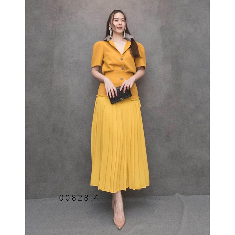 kudapy เซ็ทกระโปรงยาวสีน้ำเงิน/สีดำ/สีเหลือง เก๋ๆ คอมพลีทลุคน่าดู ตัวเสื้อแพทเทิร์นดี เป็นเชิ้ตแขนสั้นสลับสีกันกับเสื้อ แขนสั้นน่ารัก ช่วงล่างเป็นกระโปรงแยกทรงน่ารัก