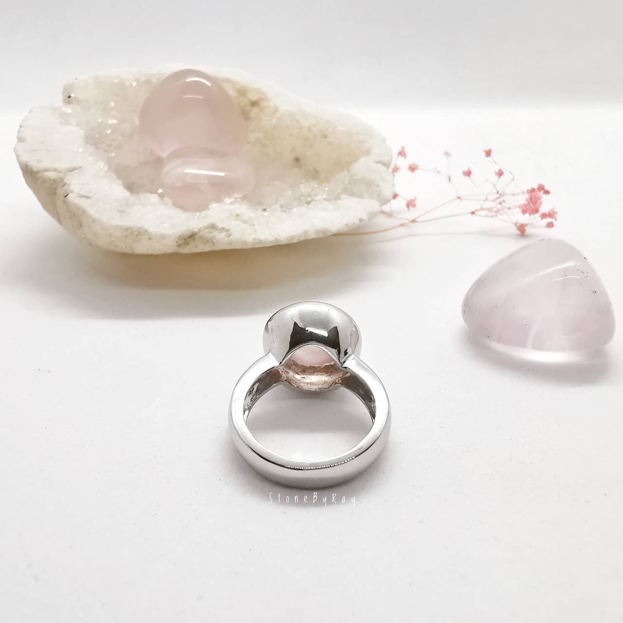 แหวนเงินหินโรสควอตซ์ Rose Quartz