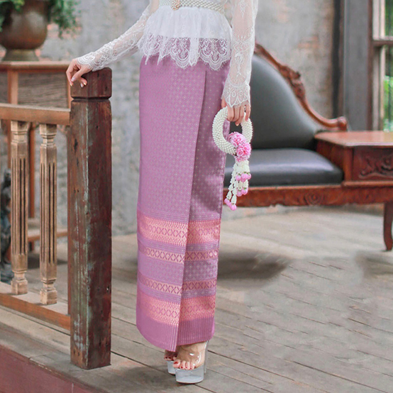 kudapy เซตเสื้อลูกไม้แขนยาวสีขาว+ผ้าถุงทอลายสีชมพูตามแบบ สามารถสั่งยกชุด หรือสั่งแยกชิ้นได้ค่ะ