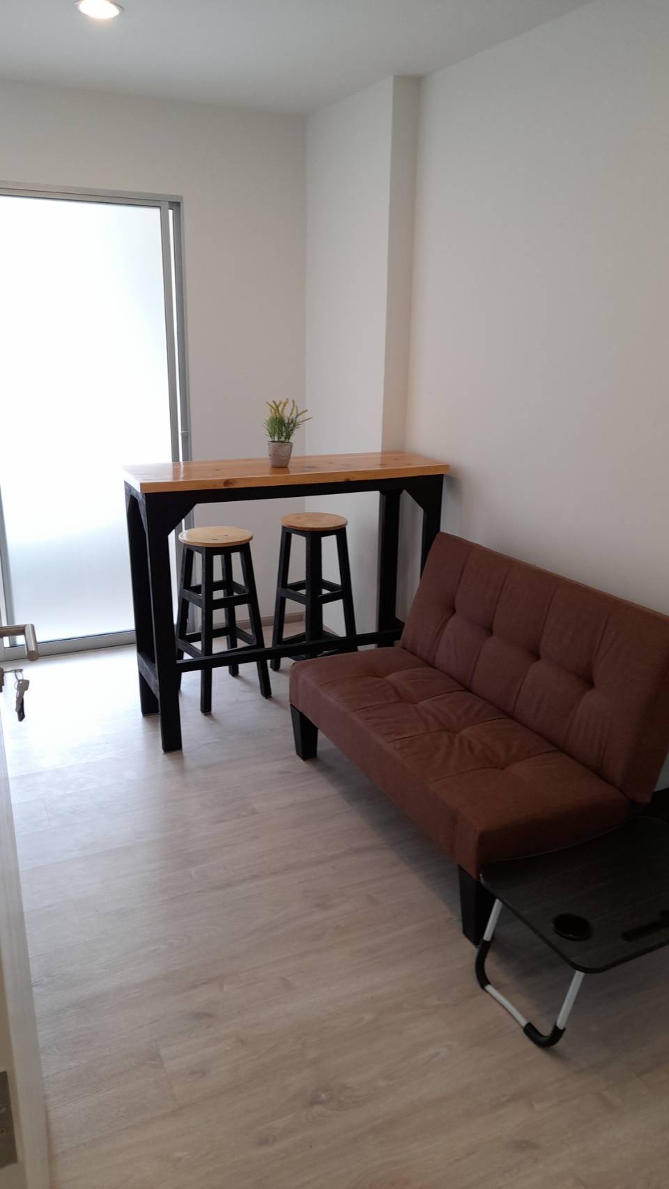 ปล่อยเช่าคอนโด SENA Kith MRT - Bangkae (เสนาคิทท์ เอ็มอาร์ที - บางแค) - เฟอร์เครื่องใช้ไฟฟ้าครบครั้น