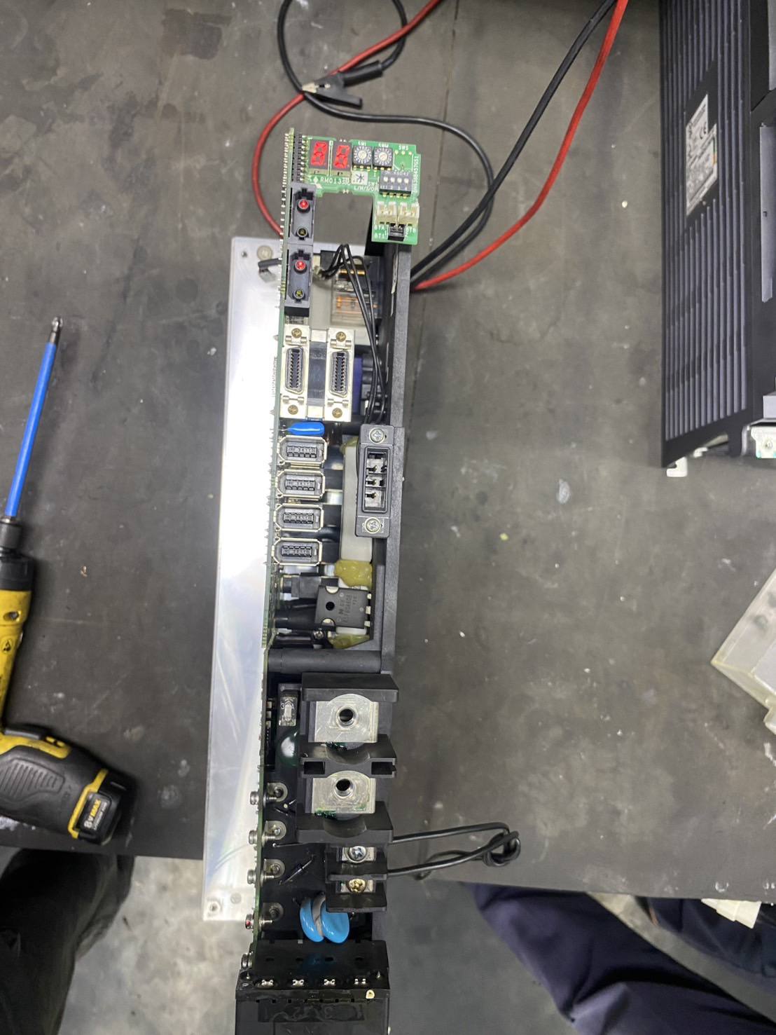 ซ่อม MITSUBISHI MDS-D-V2-160160 SERVO DRIVE