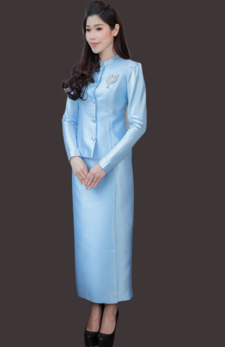 ชุดไทยจิตรลดาสีฟ้า เซ็ท 2 ชิ้น เสื้อผ้าไหมกระดุมหน้า + พร้อมกระโปรงทรงสอบ