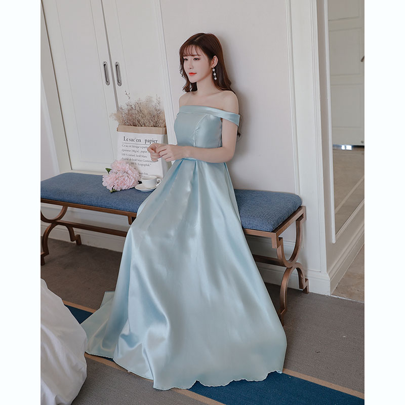 kudapy เดรสยาวสีฟ้า ปาดไหล่ทรงหรูแต่งโบว์เล็กด้ายหน้า เนื้อผ้าหนา ผ้าเงาสวยมาก