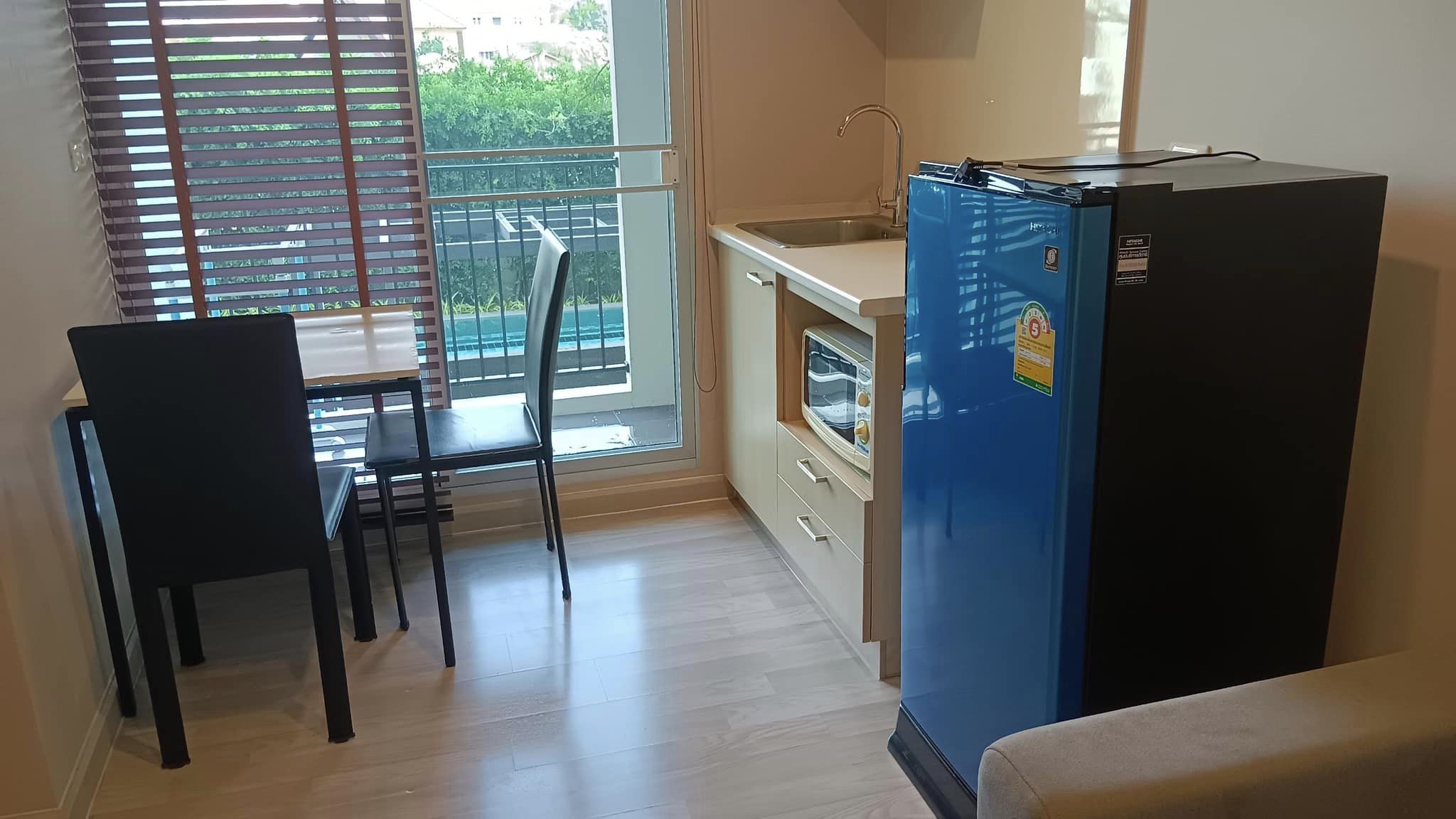 ปล่อยเช่าคอนโด Plum Condo Chokchai 4 (พลัม คอนโด โชคชัย 4) - เฟอร์เครื่องใช้ไฟฟ้าครบครั้น - การเดินทาง: รถไฟฟ้าสายสีเหลือง MRT โชคชัย4