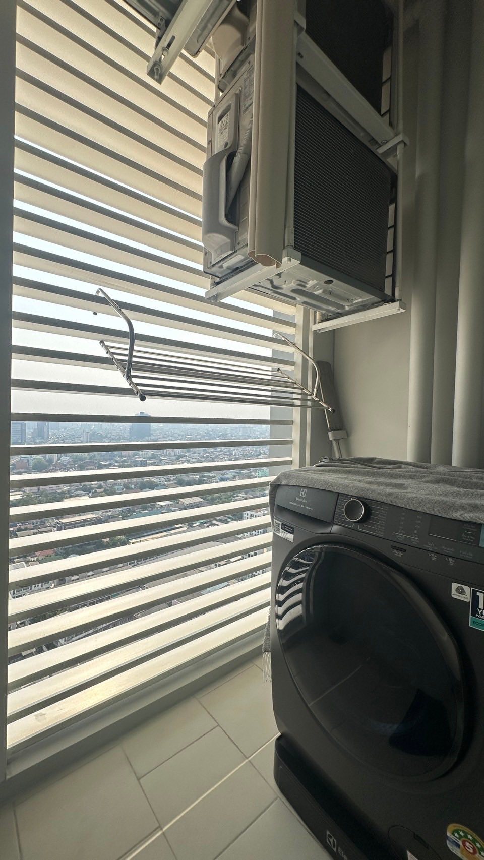 ให้เช่าห้องแบบ 1ห้องนอน 1ห้องน้ำ โซนพื้นที่ MRT บางพลัด คอนโด De LAPIS Charan 81 (เดอ ลาพิส จรัญ 81) High Low Rise ขนาดห้อง 35 ตรม. ชั้น 28