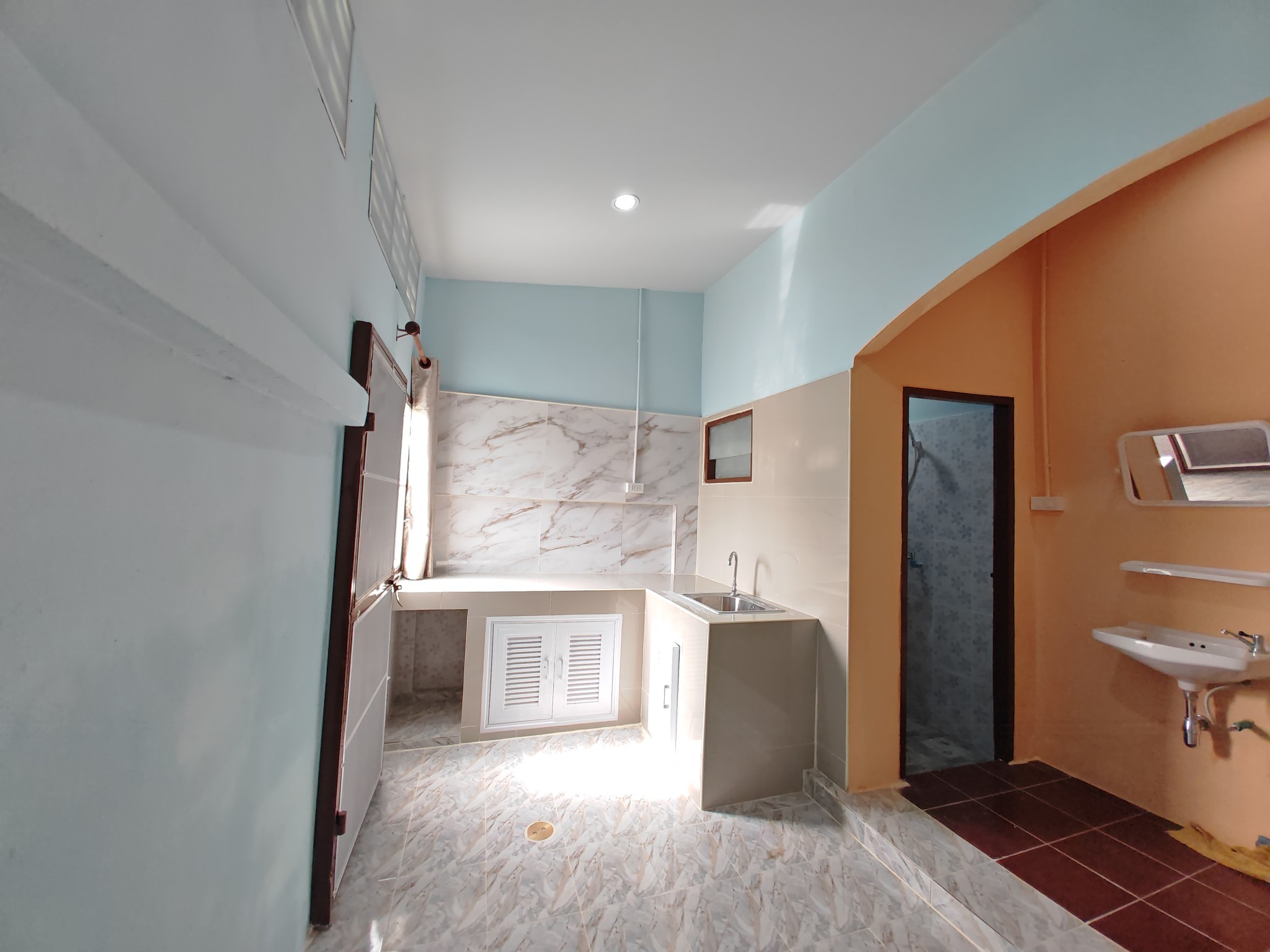 บ้านแสงตะวัน คลอง 11 ธัญบุรี ปทุมธานี ตกแต่งใหม่ 2 ชั้น ฟรีเฟอร์นิเจอร์ กู้ธนาคารหรือผ่อนบริษัทได้2 Storey Town House Thayaburi Pathum Thani 0909897810