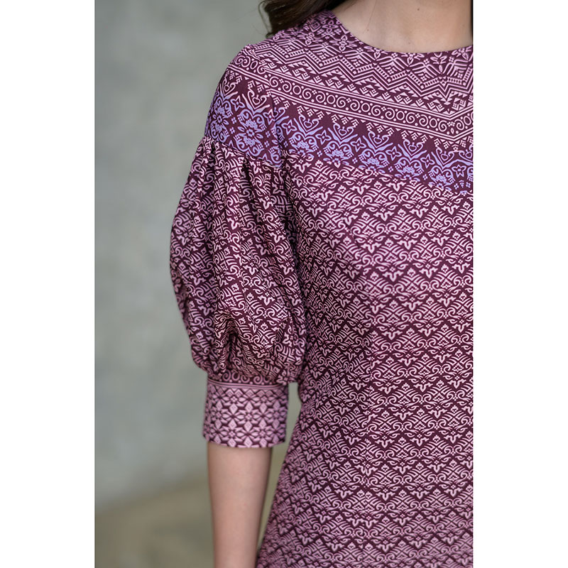 kudapy เดรสสั้นสีม่วงเปลือกมังคุด/สีฟ้า ลายไทย งานพิมพ์ผ้าลายสวย ผ้าเนื้อนิ่มใส่สบาย ดีไซน์แขนพองบอลลูนแต่รุ่นนี้เราจั้มปลายแขนทรงแขนจะพองสวยมาก