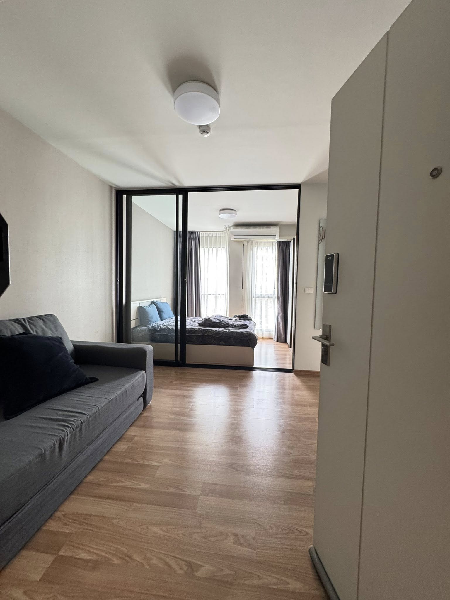 ให้เช่าคอนโด Unio Sukhumvit 72 (ยูนิโอ สุขุมวิท 72) โซนพื้นที่ BTS แบริ่ง ห้องแบบ 1ห้องนอน / 1ห้องน้ำ ขนาดห้อง 28 ตรม. ชั้น 4