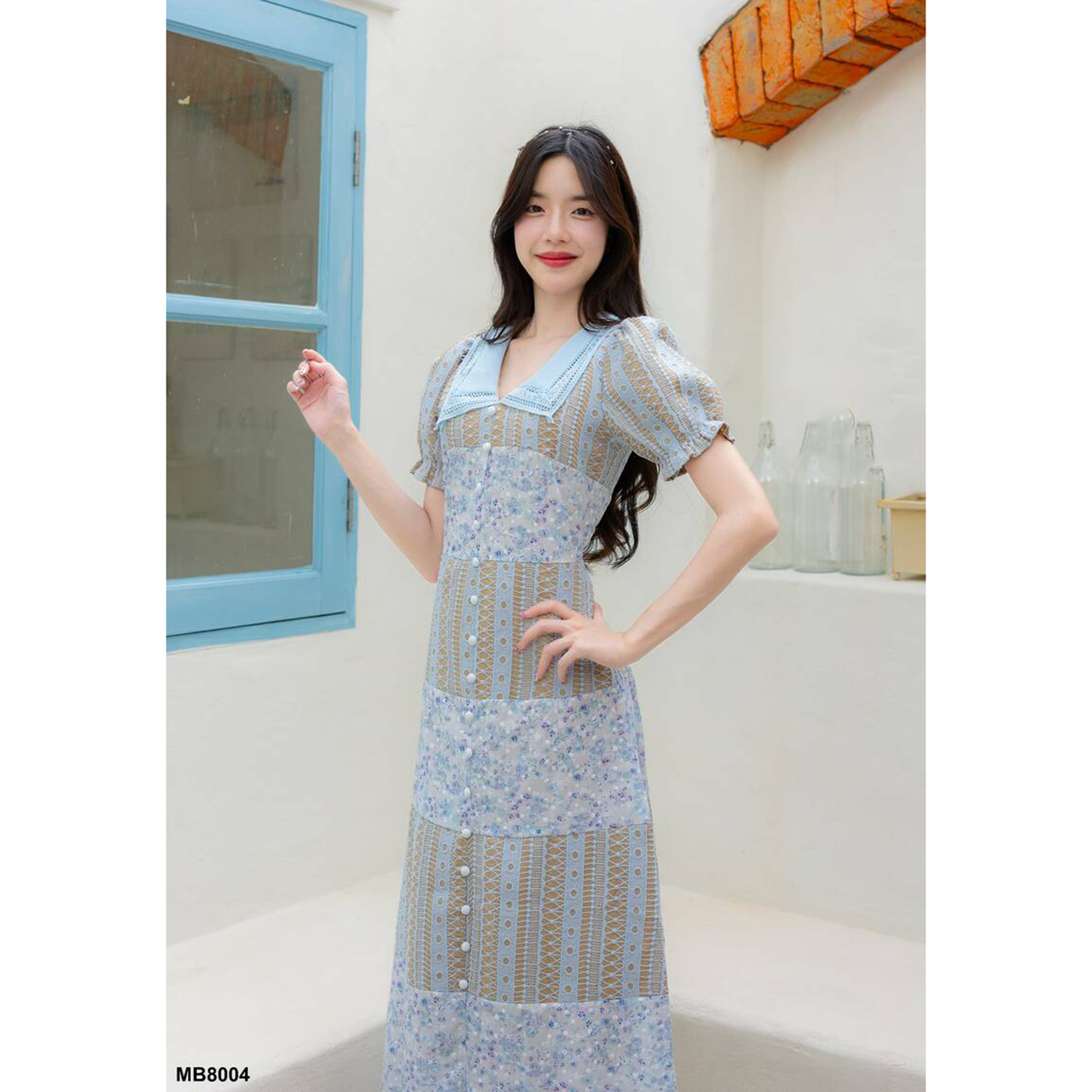 kudapy เดรสยาวสีขาว/สีฟ้า คอปกผ้าลายปักกระโปรงยาว ใส่สบายสวยดูดี