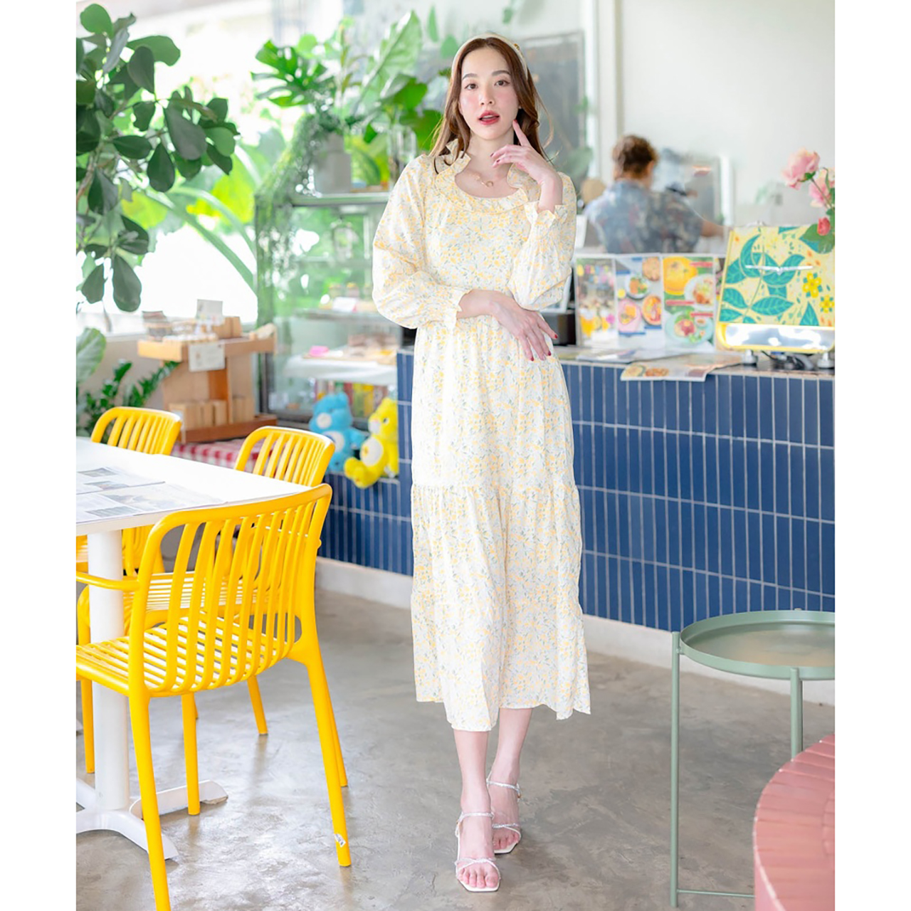 kudapy เดรสตัวยาวแขนยาวแต่งคอระบาย