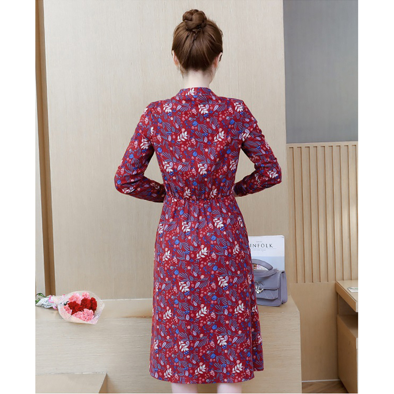 kudapy เดรสสั้นสีกรม-สีแดง ผ้าฝ้ายแขนยาว พิมพ์ลายใบไม้ เอวจั้ม มีกระเป๋าทั้ง2ข้าง ปลายแขนมีกระดุม ผ้าใส่สบาย