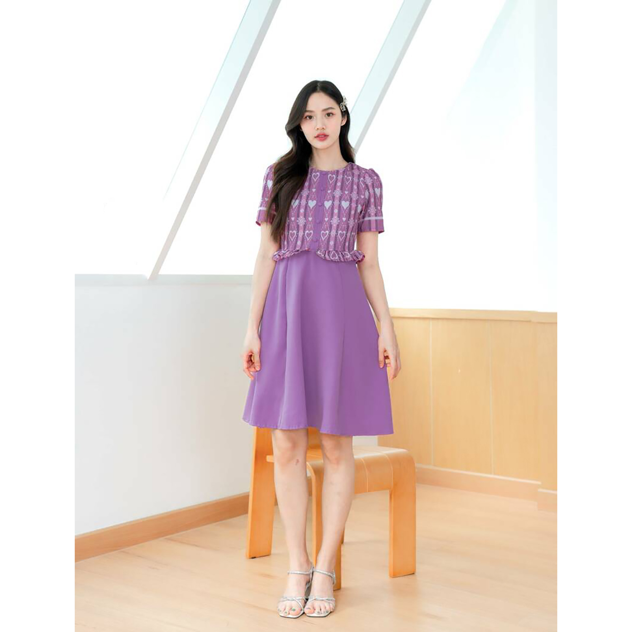 kudapy เดรสสั้นสีกรม/สีม่วง/สีเหลือง กระโปรงสีพื้นแต่งเสื้อลายไทย