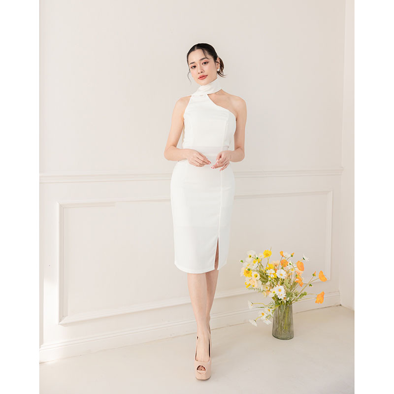 kudapy เดรสสั้นสีน้ำตาลอิฐ/สีเขียว/สีกรม/สีขาว เดรสเปิดไหล่ใส่ออกงาน เฟี้ยสๆ เรียบ หรู ดูแพง