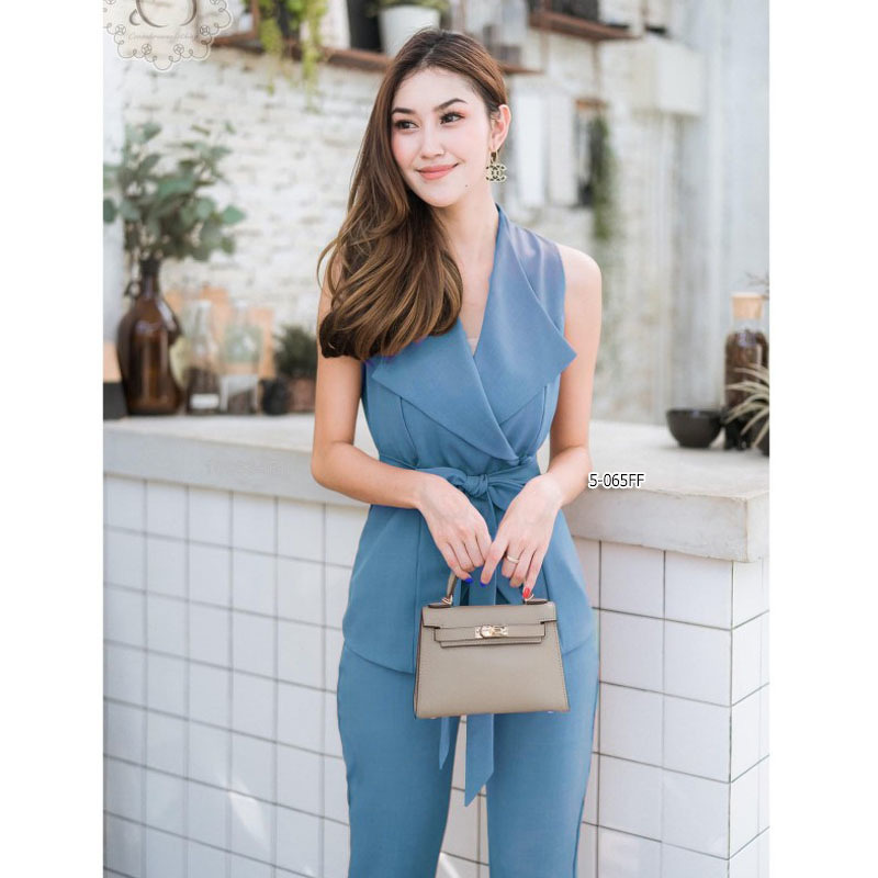 kudapy เสื้อ+กางเกงขายาว เสื้อคอปกสูทสีเทา สีเหลือง ผ่าติดกระดุม 2 เม็ด แกะออกได้ + กางเกงขายาว เอวสม็อคหลัง ตีเกล็ดด้านหน้าทรงสวย