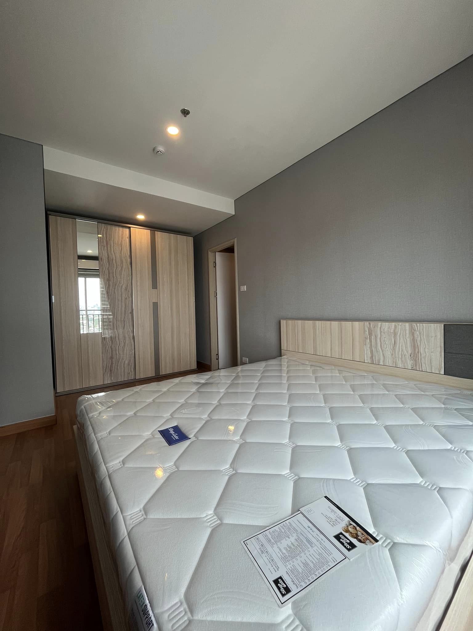 ปล่อยเช่าคอนโด ลุมพินี เพลส เตาปูน อินเตอร์เชนจ์ (Lumpini Place Taopoon Interchange) - ใกล้ MRT เตาปูน - 1ห้องนอน 1ห้องน้ำ 1ห้องนั่งเล่น - ขนาดห้อง 32 ตรม. ชั้น 21