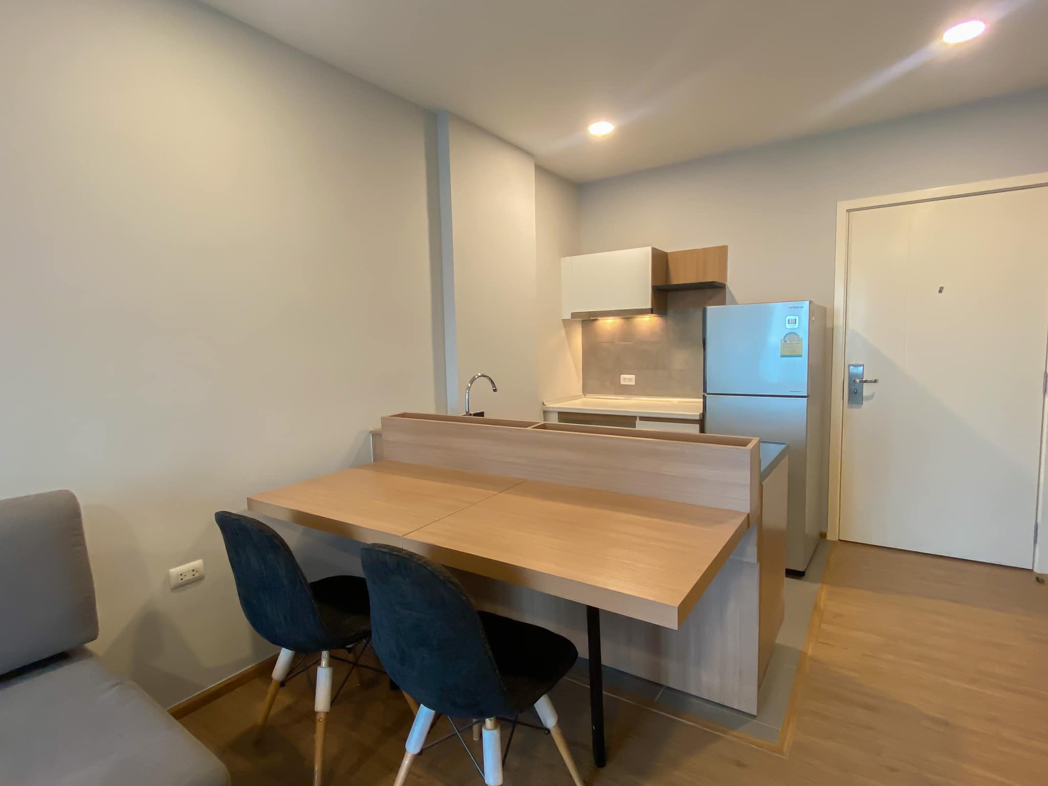 ให้เช่าคอนโด Proud III Chaengwattana (พราว 3 แจ้งวัฒนะ) - ห้องใหญ่ตรงข้ามเซ็นทรัลแจ้งและสถาบันการจัดการปัญญาภิวัฒน์(PIM) - การเดินทาง: ใกล้รถไฟฟ้าสีชมพู MRT แจ้งวัฒนะ-ปากเกร็ด 28