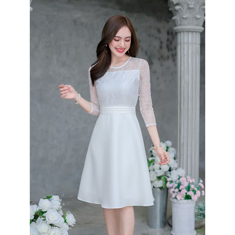 kudapy เดรสสั้นสีขาว/สีดำ ลูกไม้กระโปรงพื้น สวยหรูดูดี ผ้าลูกไม้ลายสวย ดีเทลตีเกล็ดชั้นรอบขอบเอวสวย