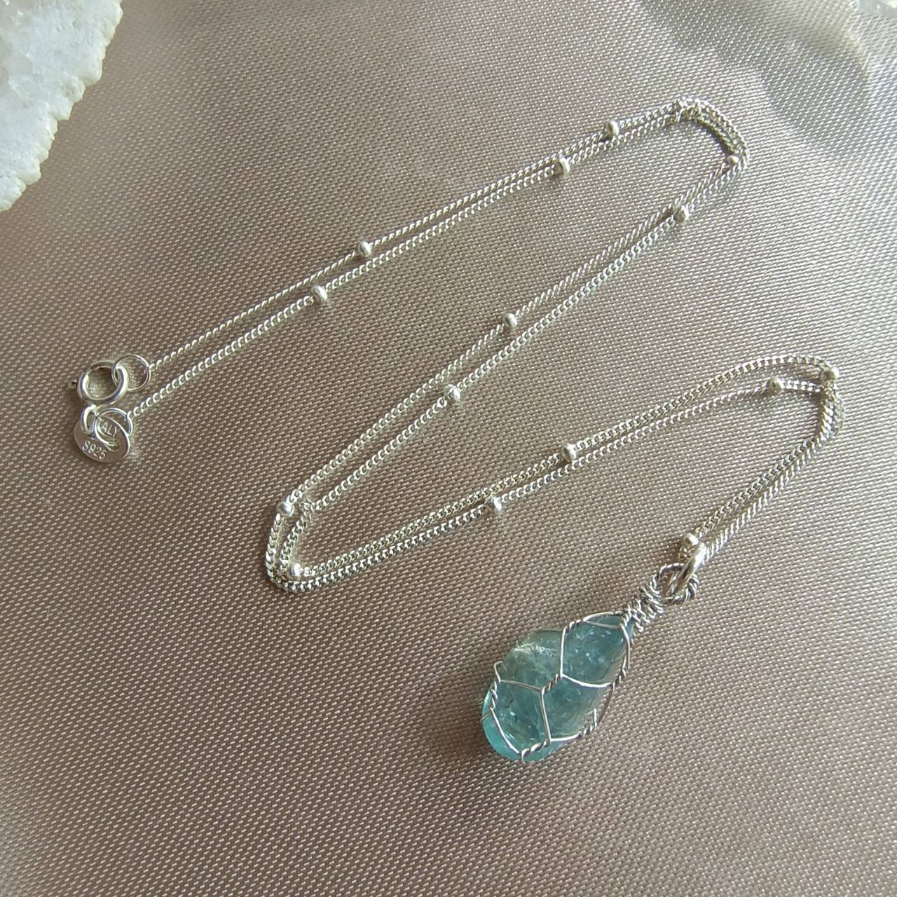 สร้อยคอเงินจี้หินบลูอพาไทต์ Blue Apatite