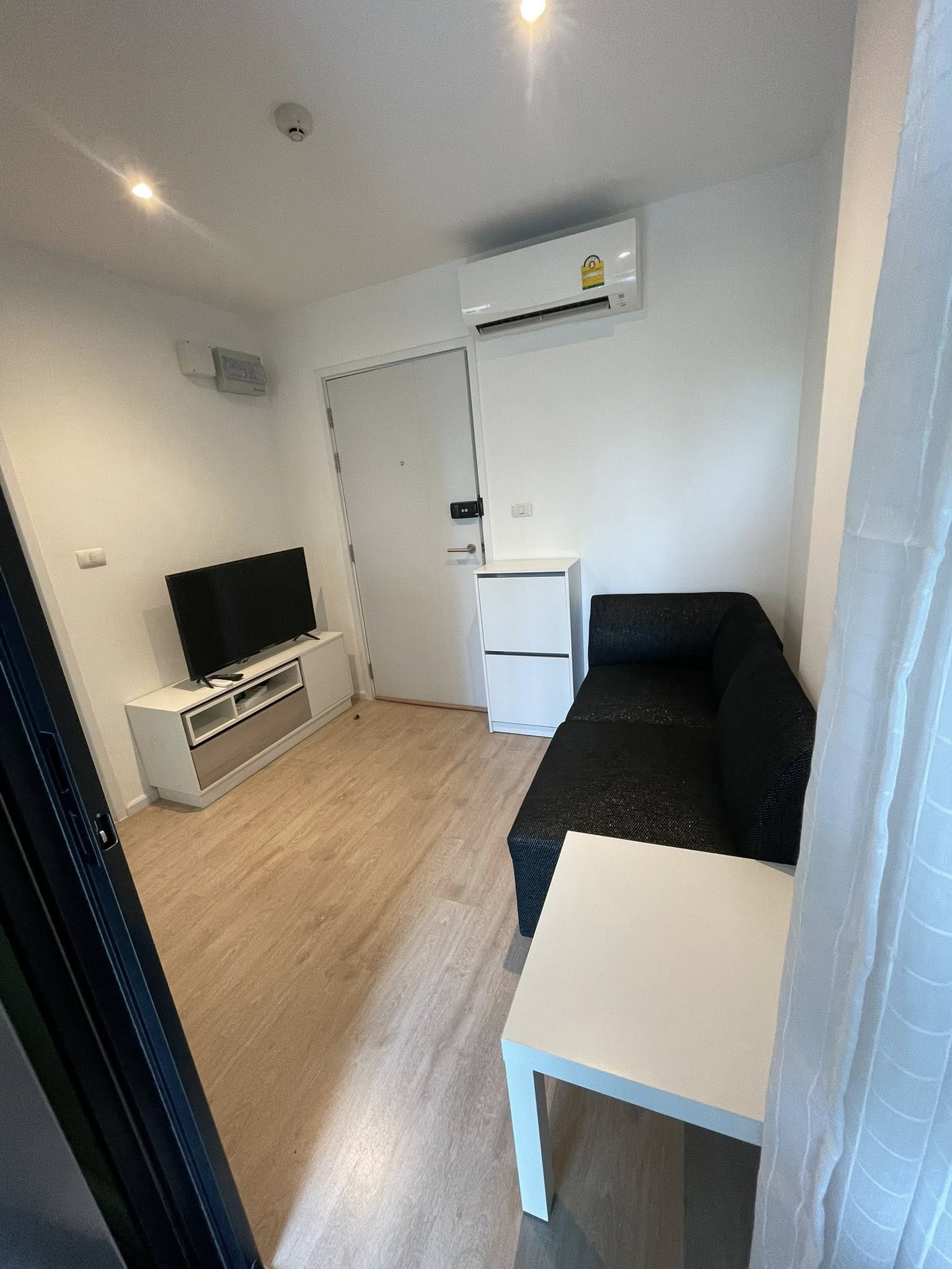 ให้เช่าห้องแบบ 1ห้องนอน 1ห้องน้ำ 1ครัวแยก โซนพื้นที่ เสรีไท รามคำแหง คอนโด iCondo Serithai Green Space (ไอคอนโด เสรีไทย กรีนสเปซ) Low Rise ขนาดห้อง 25 ตรม. ชั้น 4 ตึก A