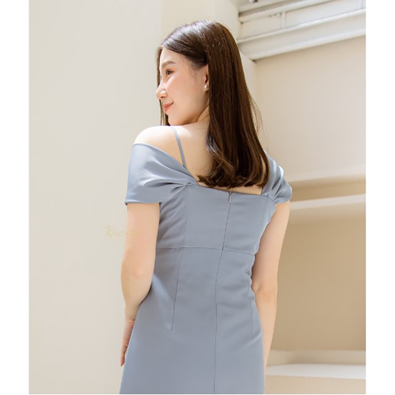 kudapy เดรสยาวสีชมพูนุ้ด/สีน้ำเงินเทา สายเดี่ยวราตรียาวผ้า Tory เนื้อดีมีน้ำหนักพริ้วสวย ผ้าแขนจับจีบจะใส่เปิดหรือปิดไหล่ก็ได้