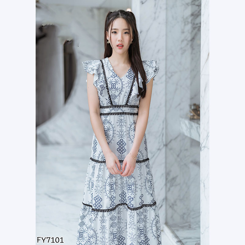 kudapy เดรสยาวสีขาว,ชมพุ .แขนระบายใส่ออกงานสวยดูดีมากๆ