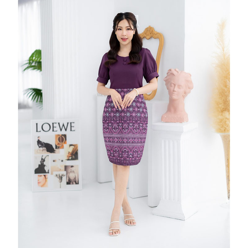 kudapy เดรสสั้นสีขาว/สีม่วง/สีเขียว ผ้าพิมพ์ลายไทย ผ้าเรียบช่วงบนใส่ไปทำงาน แต่งกระดุมกลางอก งานซิปหลัง