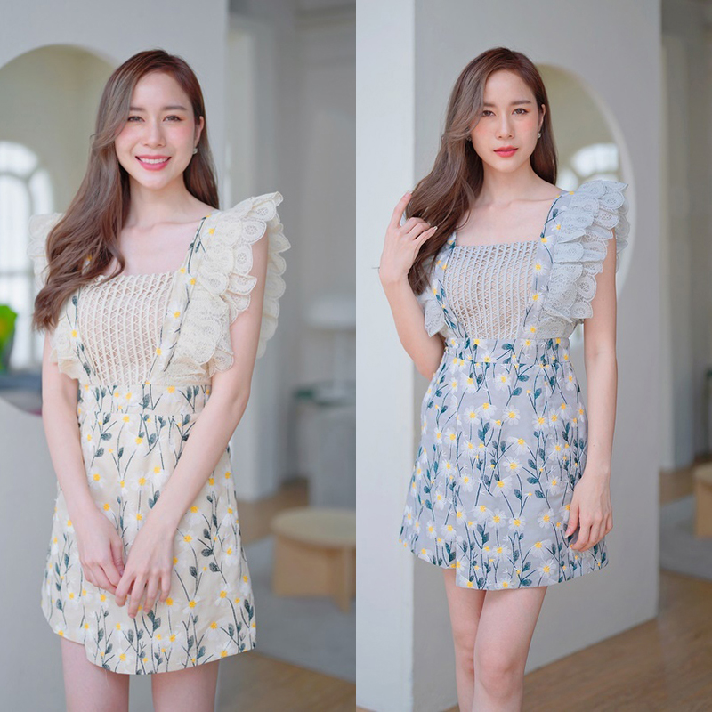 kudapy เดรสสั้นสีครีม/สีเทา แขนระบายกระโปรงผ้าทอ