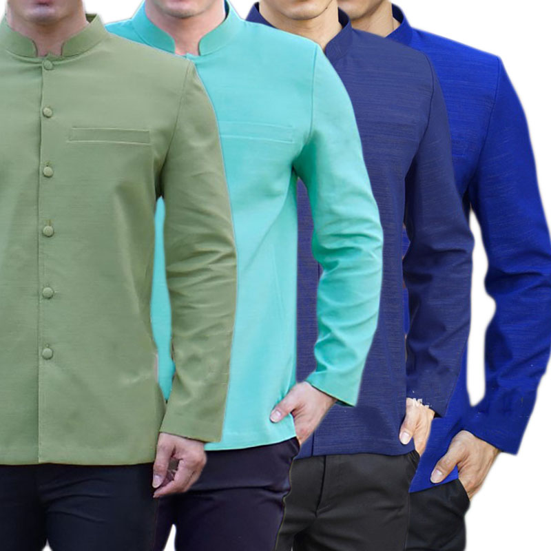 kudapy เสื้อผ้าไหมคอพระราชทานแขนยาว สีเขียวแก่,สีเขียวพาสเทล,สีน้ำเงิน,สีกรม เสื้อผ้าไทยผู้ชาย คอพระราชทาน ผ่าหน้า แขนสั้น มีกระเป๋าด้านซ้ายบน (อัดผ้ากาว มีฟองน้ำเสริมไหล่)