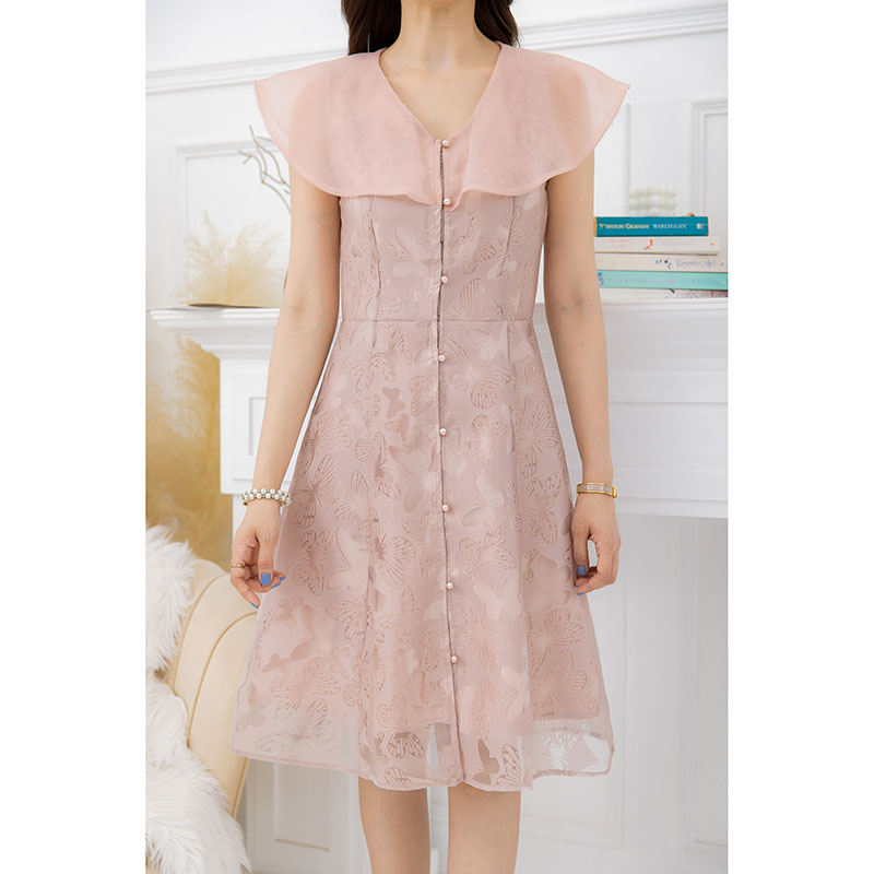 kudapy เดรสสั้นสีชมพูนู้ด/สีขาว ผ้าแก้วทอ ลายผีเสื้อ ไหล่ระบาย เป็นกระดุมมุกหน้า เปิดได้จริงไม่มีซิปหลัง