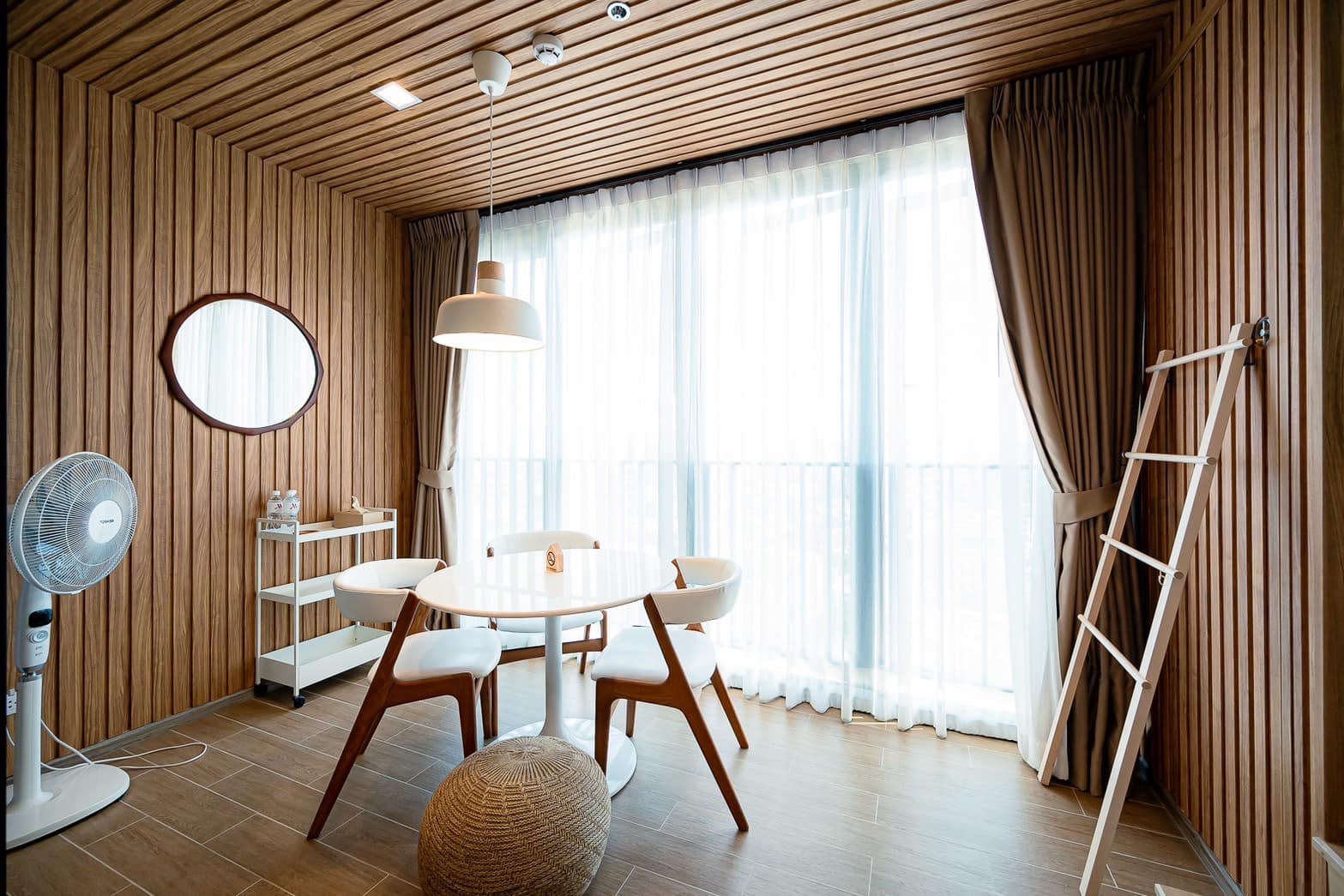 ปล่อยเช่าคอนโด THE LINE Phahonyothin Park (เดอะ ไลน์ พหลโยธิน พาร์ค) - Duplex 2ห้องนอน 2ห้องน้ำ 1ห้องนั่งเล่น 1ห้องครัว - ใกล้ BTS ห้าแยกลาดพร้าว - ขนาดห้อง 83 ตรม. ชั้น 23