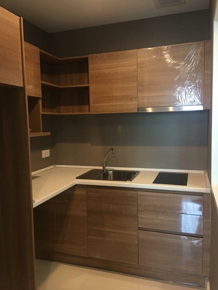 ปล่อยเช่าคอนโด เดอะ เมโทรโพลิส สำโรง อินเตอร์เชนจ์ (The Metropolis Samrong Interchange) - ชั้นสูง2ห้องนอนเฟอร์เครื่องใช้ไฟฟ้าครบครั้น - การเดินทาง: ติดรถไฟฟ้า BTS สำโรง