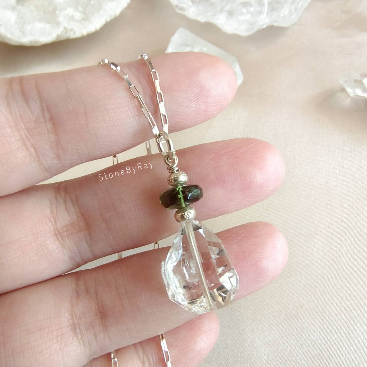 สร้อยคอเงินจี้สะเก็ดดาวโมดาไวต์กับเฮอร์คิเมอร์ไดม่อน Moldavite+Herkimer Diamond