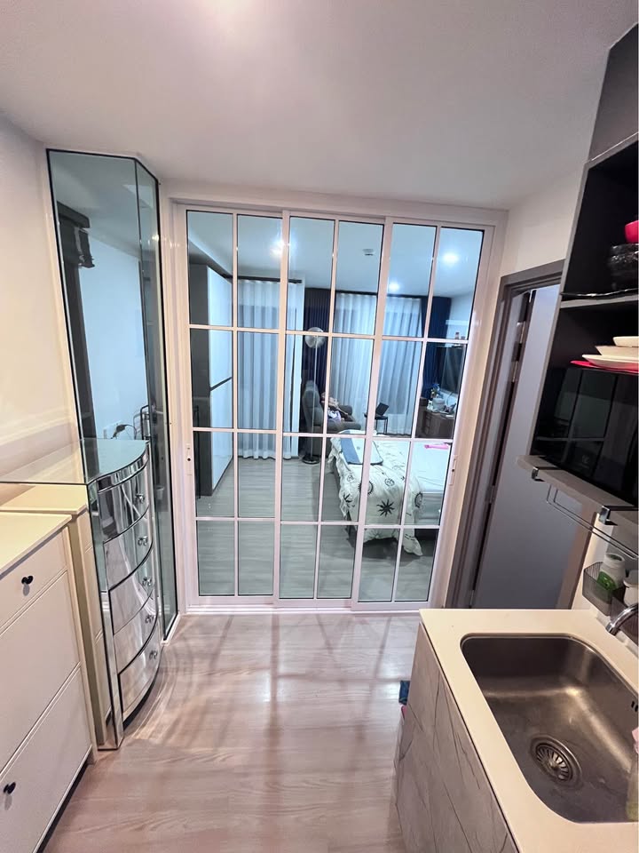 ให้เช่าคอนโด Aspire Ratchayothin (แอสปาย รัชโยธิน) โซน รถไฟฟ้า BTS รัชโยธิน ห้องแบบ Studio / 1ห้องน้ำ / โซนครัวปิด ขนาดห้อง 26 ตรม. ชั้น 3 ตึก A