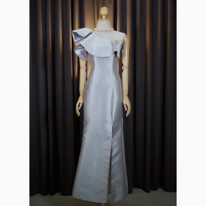 kudapy เดรสยาวสี ทอง/สีเทา/สีชมพูระบายจีบช่วงบ่า จับเดรปสองชั้น ยกตั้งสวยอลัง ใครก็ใส่สวย เนื้อผ้า polyester เงาสวย อยู่ทรง ไม่ยับง่าย