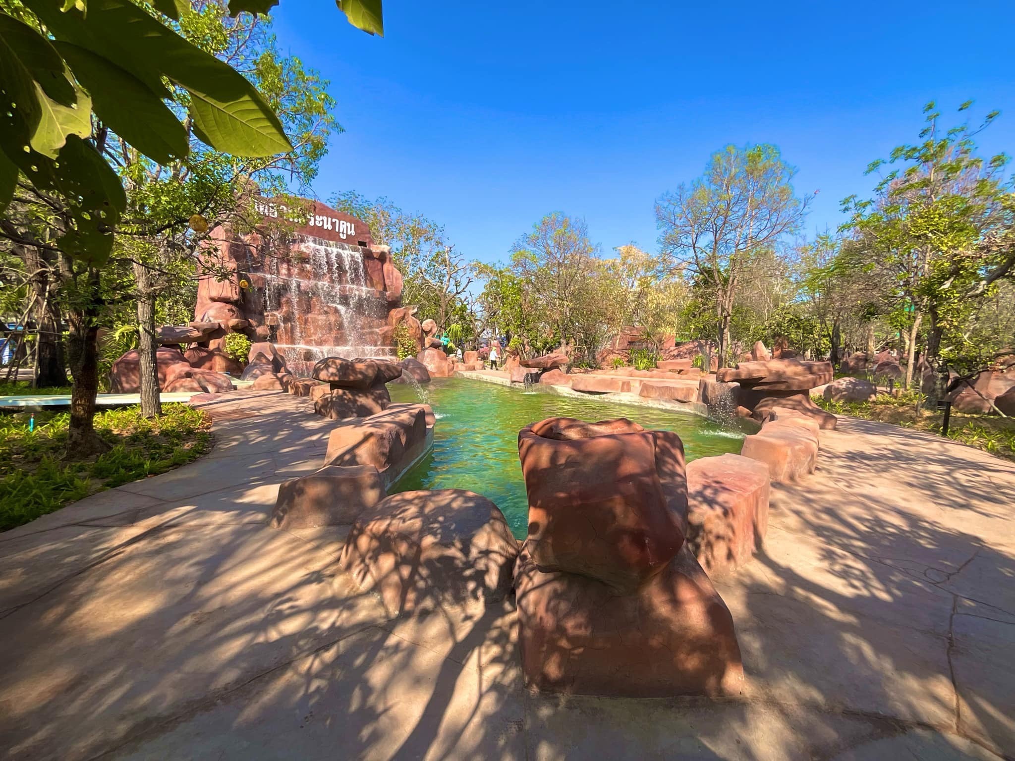 บรรยากาศการให้เยี่ยมชม #สวนพุทธศิลป์ #อุทยานพระนาดูนทะลุมิติ จ.มหาสารคาม สอบถาม โทร 061-6592998