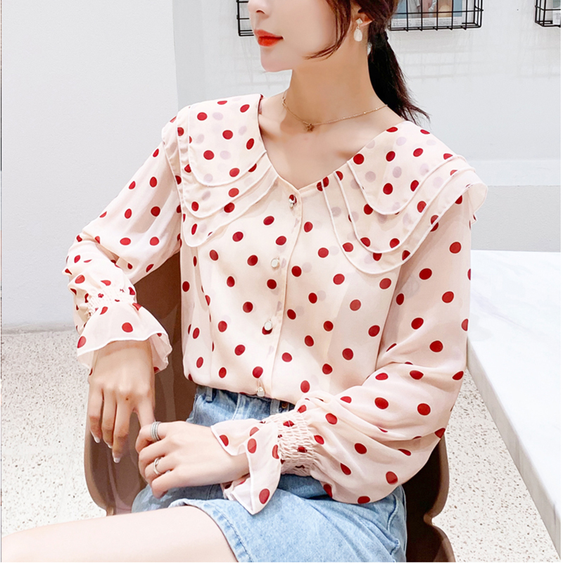 kudapy เสื้อสีครีมลายจุดสีแดง ผ้าชีฟองเนื้อดี แขนยาว ปลายแขนเสื้อจั๊ม คอเสื้อระบายซ้อนกัน 3 ชั้น M XL