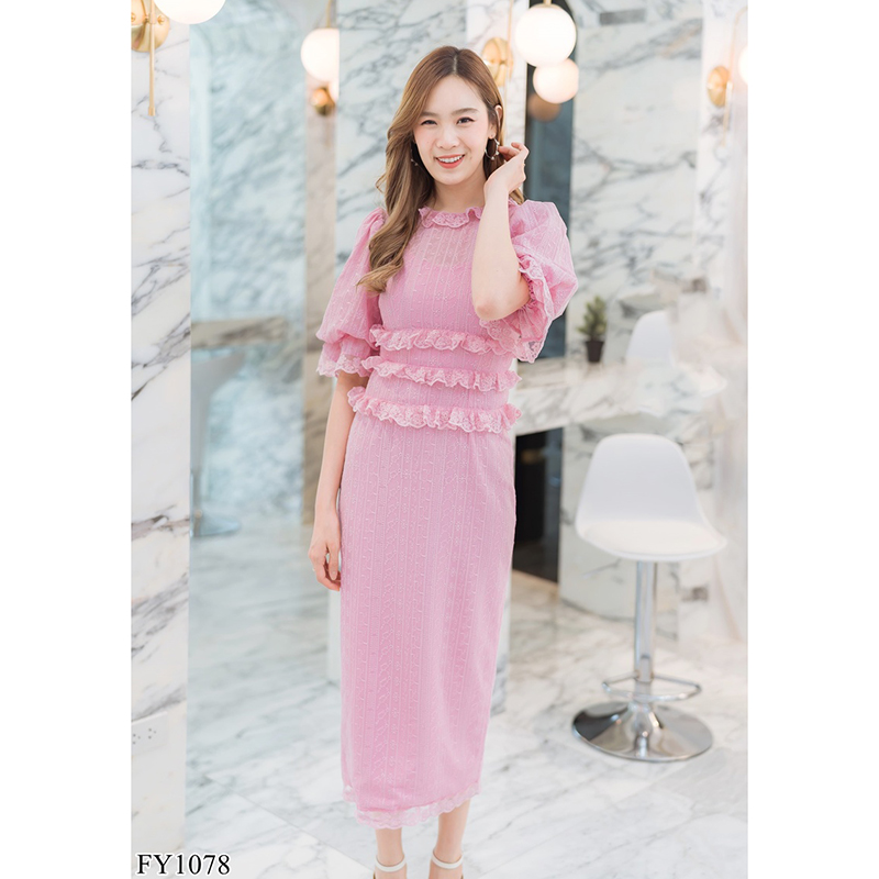 kudapy เดรสยาวสีขาว/สีชมพู ลูกไม้แขนสม็อค