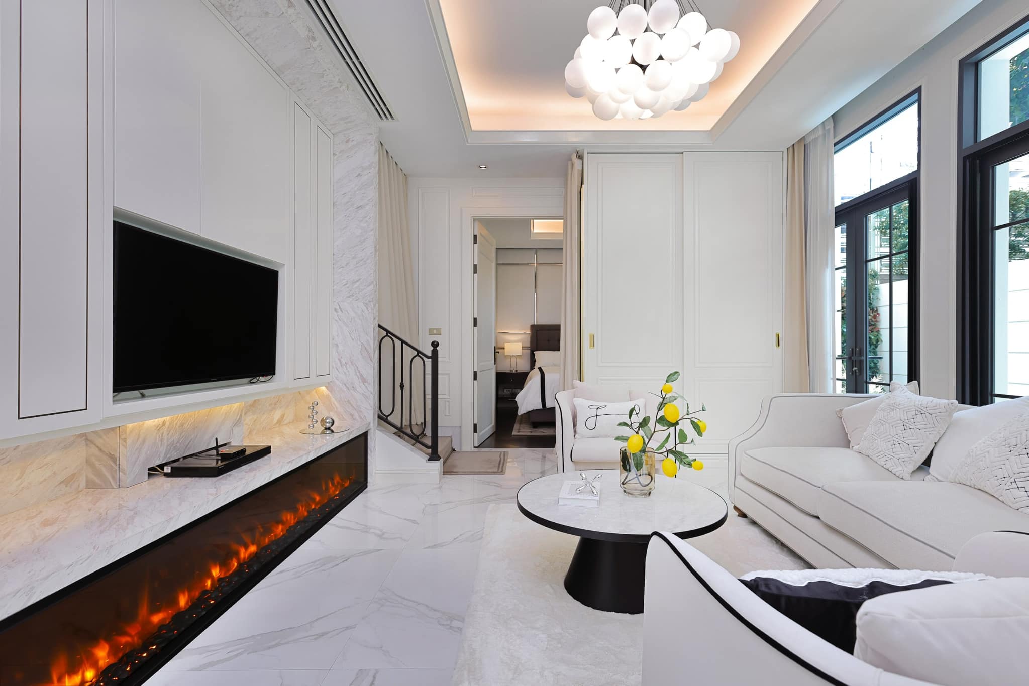 บ้านหรู ตกแต่งพร้อมอยู่ ในเอกมัย 22 หิ้วกระเป๋าเข้าอยู่ได้ทันที!! *บ้านออกแบบโดย Hirsch Bedner Associates (HBA) บริษัทออกแบบชั้นนำระดับโลก*