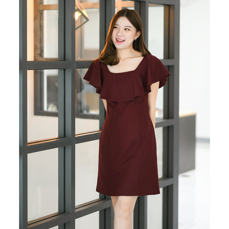 kudapy ชุดเดรสสั้นสีโอรส,สีแดง ระบายไหล่ งานสวยเก๋ ดูแพงมาก คัทติ้งเนี๊ยบตัดต่อ ซับในทั้งตัว เย็บกลับค่า