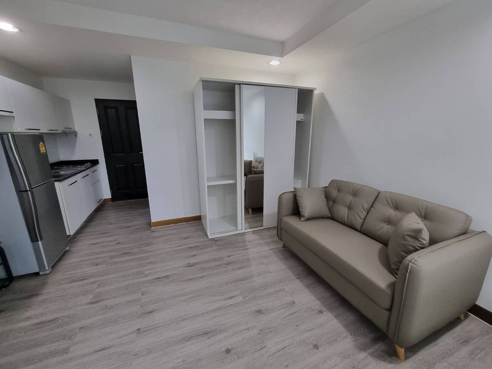 ให้เช่าคอนโด The Kris Extra 4 (เดอะคริส เอ็กซ์ตร้า 4) ซอยรัชดาภิเษก 17 - ตกแต่งเฟอร์ครบ - การเดินทาง: ใกล้ MRT สุทธิสาร