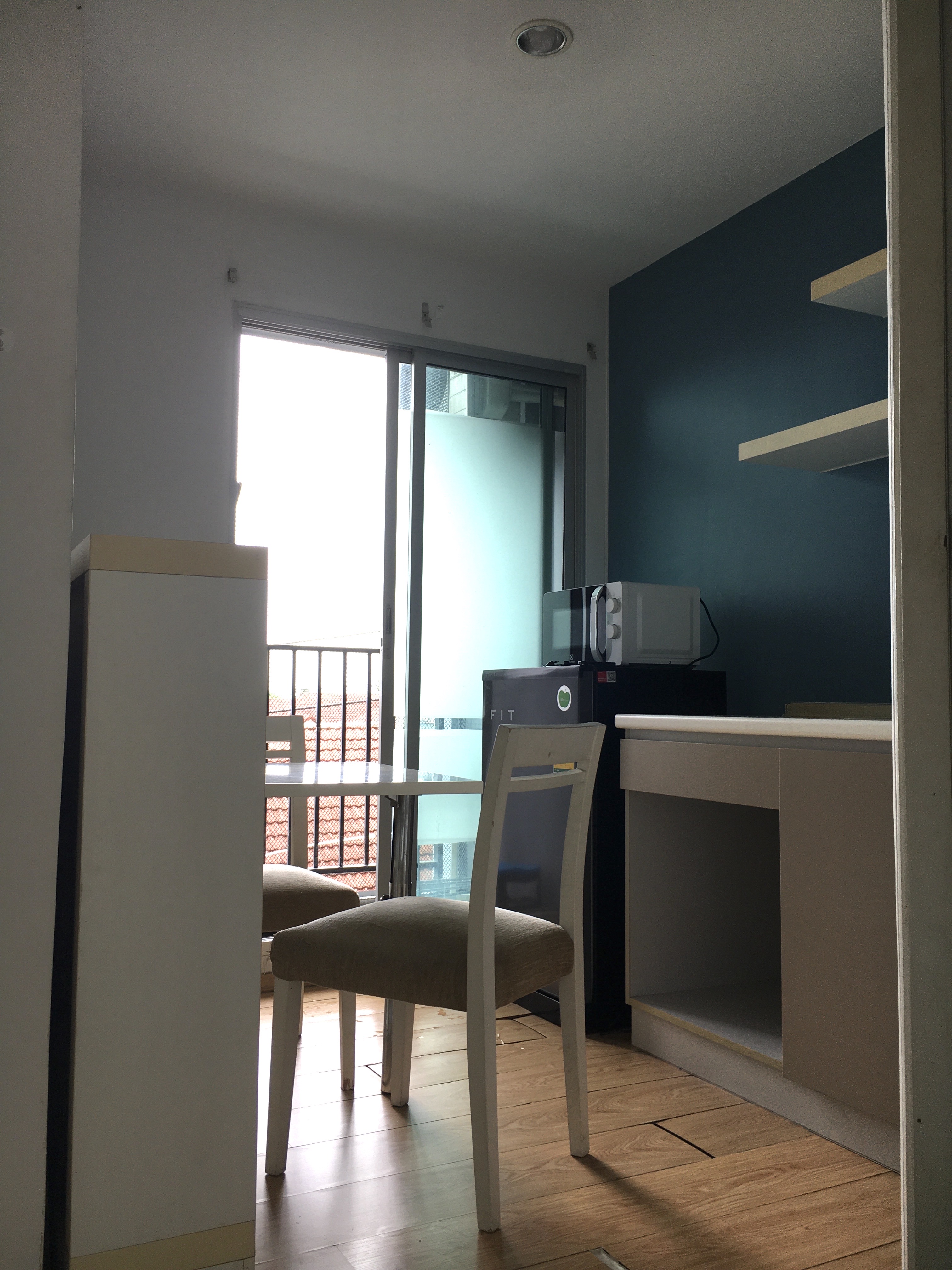 ขายคอนโด MRT ไทรม้า พร้อมเฟอร์นิเจอร์ สอบถามแอด Line ID : Smile-easy ที่ ดีคอนโด รัตนาธิเบศร์