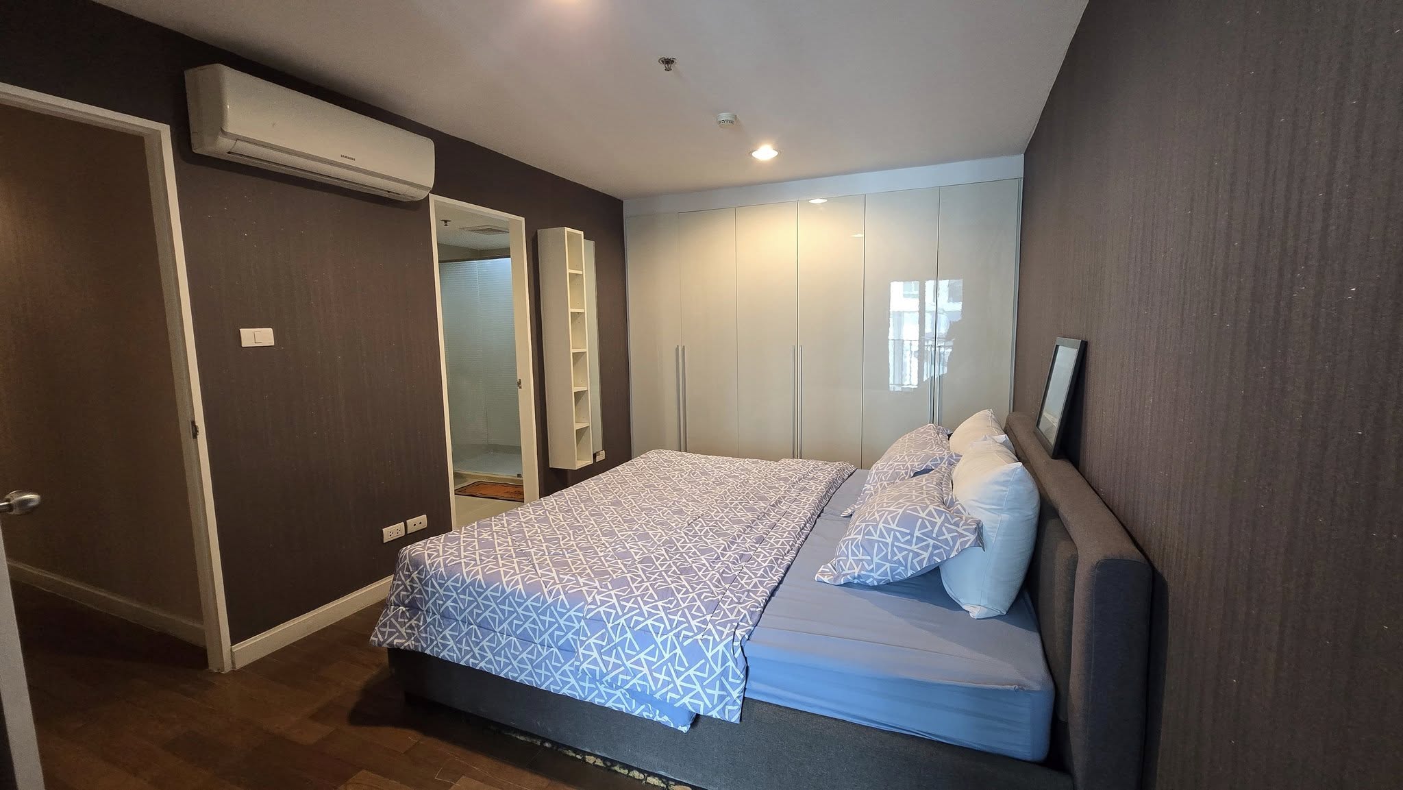 ให้เช่าคอนโด Belle Grand Rama 9 (เบลล์ แกรนด์ พระราม 9) High Rise โซนพื้นที่ MRT พระราม9 ห้องแบบ 3ห้องนอน 2ห้องน้ำ ขนาดห้อง 100 ตรม. ชั้น 19 ตึก B1