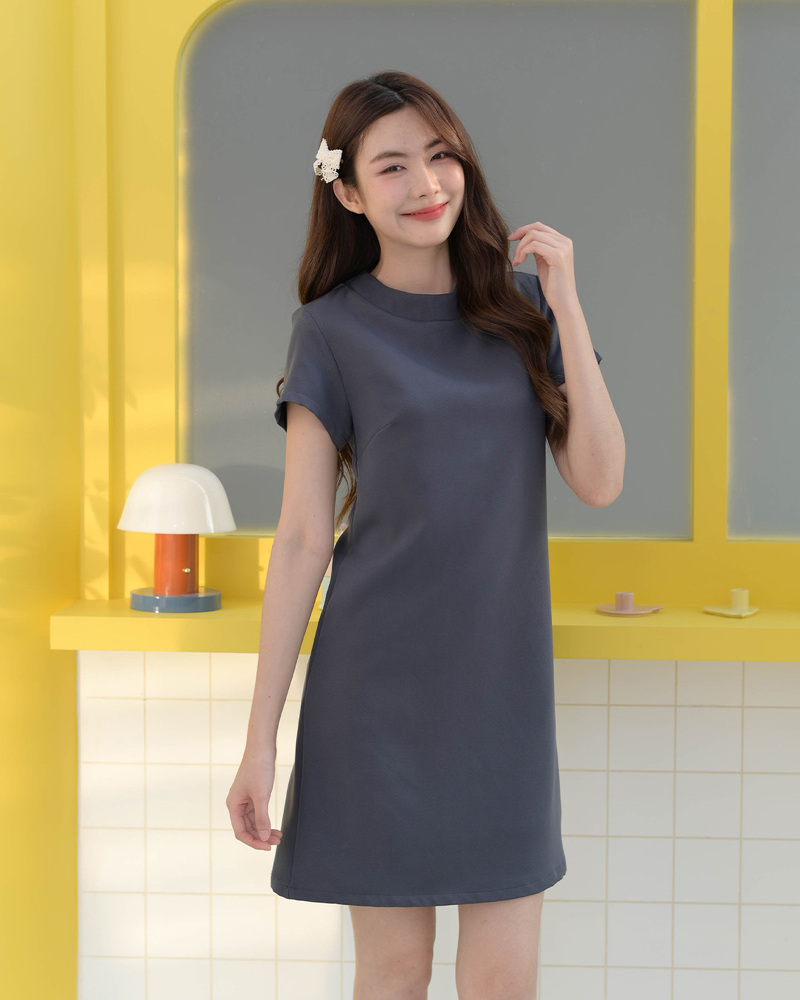 kudapy เดรสคอกลมแขนสั้น เน้นแบบเรียบใส่ง่าย ทรงสวยใส่สบาย ผ้าเนื้อนิ่มไม่หนาไม่บางเกินไป
