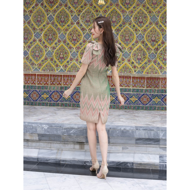 kudapy เดรสสั้นสีเขียว ทรงสอบไหล่โบว์ผ้าทอ แขนสั้น แต่งโบว์ตรงไหล่ ใส่ออกงาาน สวยดูดี