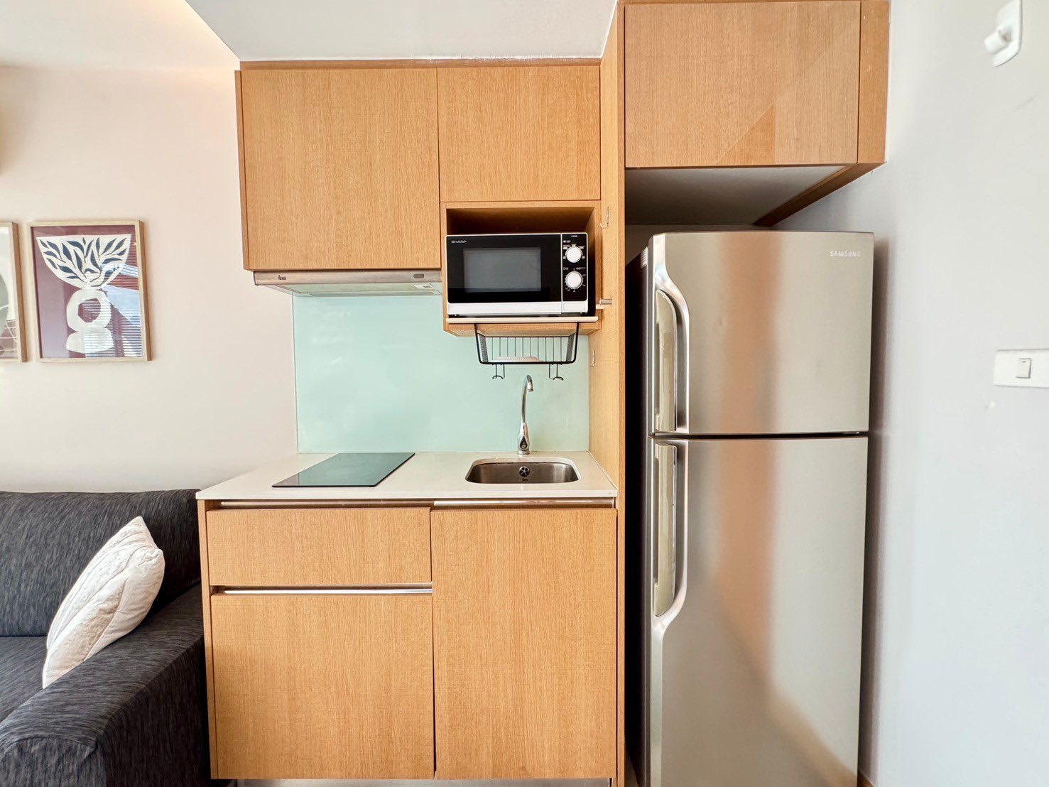 ให้เช่าคอนโด Socio Ruamrudee (โซซิโอ ร่วมฤดี) โซน รถไฟฟ้า BTS เพลินจิต ห้องแบบ 1ห้องนอน / 1ห้องน้ำ ขนาดห้อง 32 ตรม. ชั้น 6