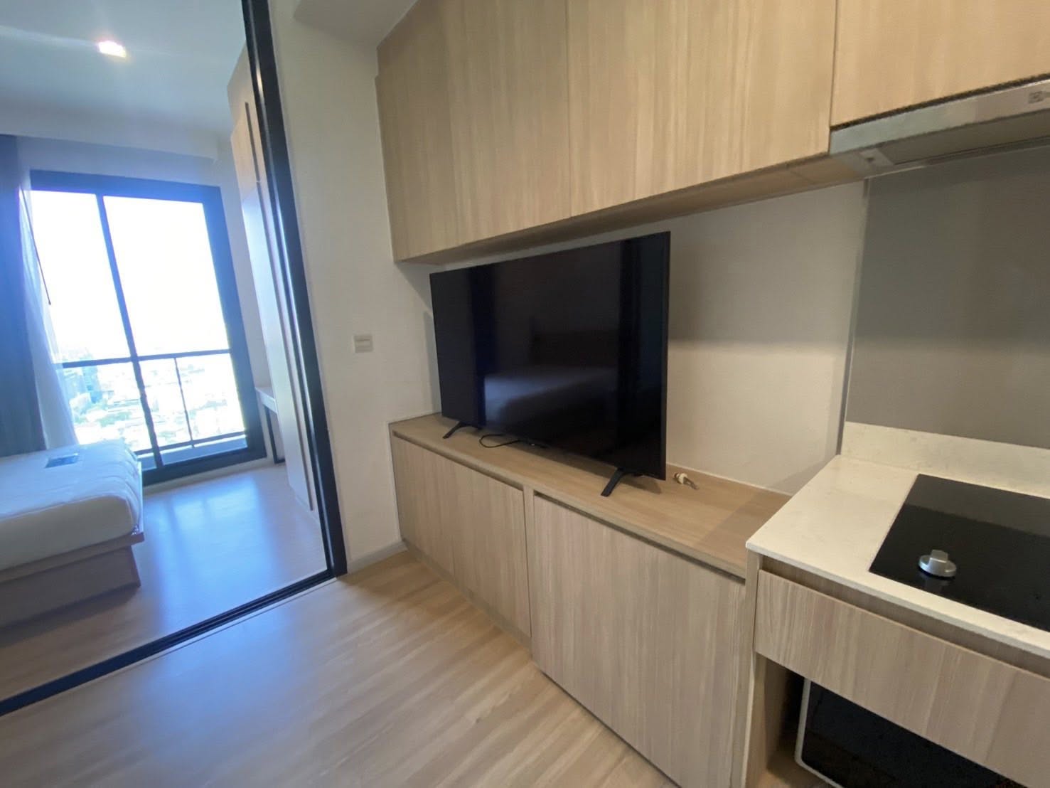 ให้เช่าห้องเลี้ยงสัตว์ได้แบบ 1ห้องนอน 1ห้องน้ำ โซนพื้นที่ BTSหมอชิต MRT จตุจักร คอนโด M Jatujak (เอ็ม จตุจักร) High Rise ขนาดห้อง 28 ตรม. ชั้น 34 ตึก B