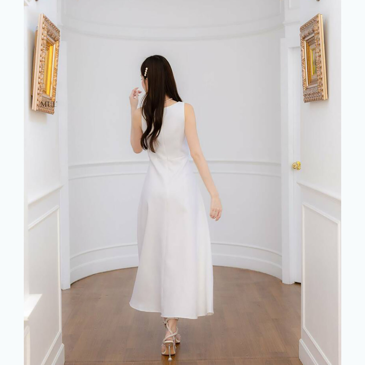 kudapy เดรสยาวสีขาว/สีชมพู+โบว์ดอกไม้ติดอกใส่เที่ยว ออกงานสวยดูดี