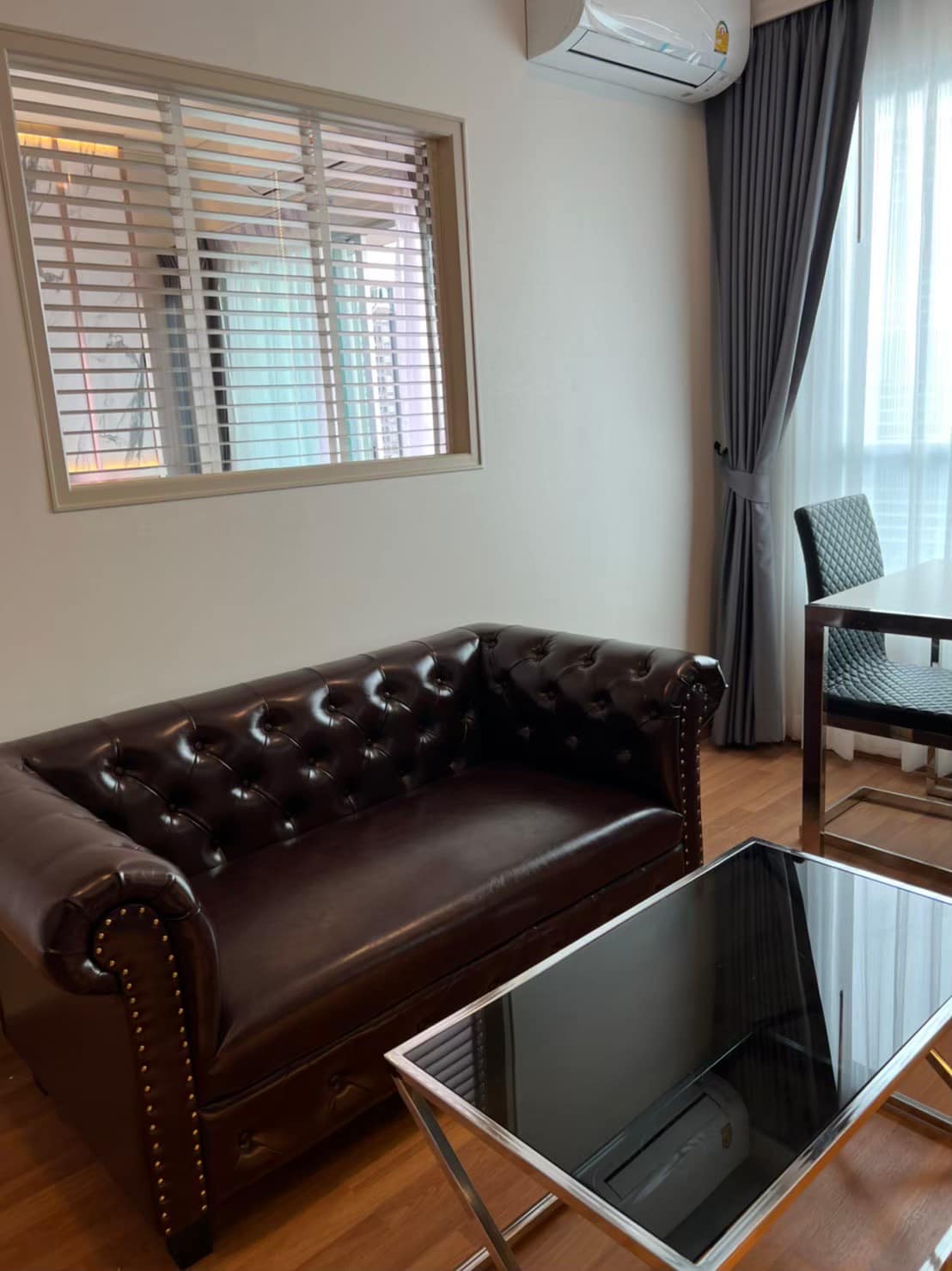 ให้เช่าห้องสวยน่าอยู่ MRT เตาปูน เฟอร์เครื่องใช้ไฟฟ้าครบ สอบถามแอด Line ID : Smile-easy ที่ ลุมพินี เพลส เตาปูน อินเตอร์เชนจ์