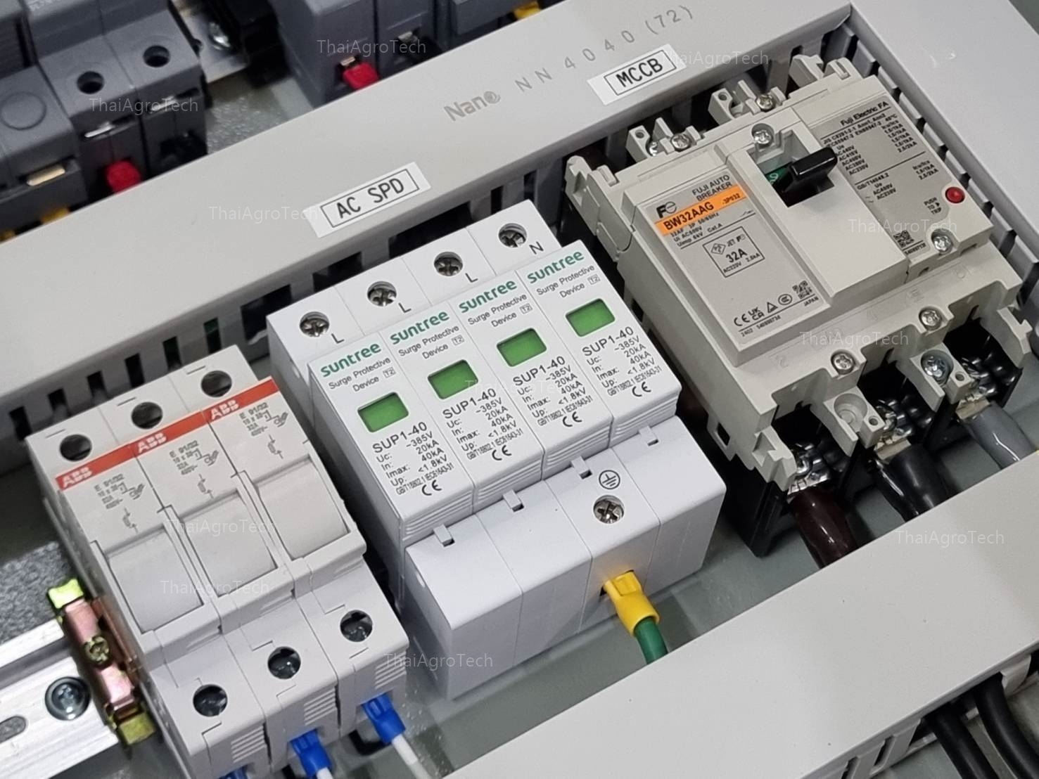 ตู้คอมบายเนอร์สำหรับโซล่าเซลล์ระบบออนกริด ดีซี 2สตริง 3เฟส AC-DC combiner box 800Vdc 2string AC MCCB 3phase ongrid system 10kw 15kw 20kw